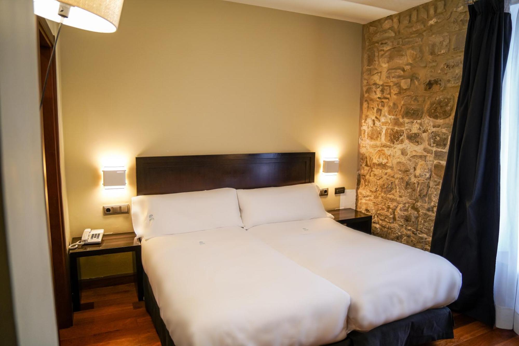 Hotel Baeza Monumental By Eme Hoteles Εξωτερικό φωτογραφία