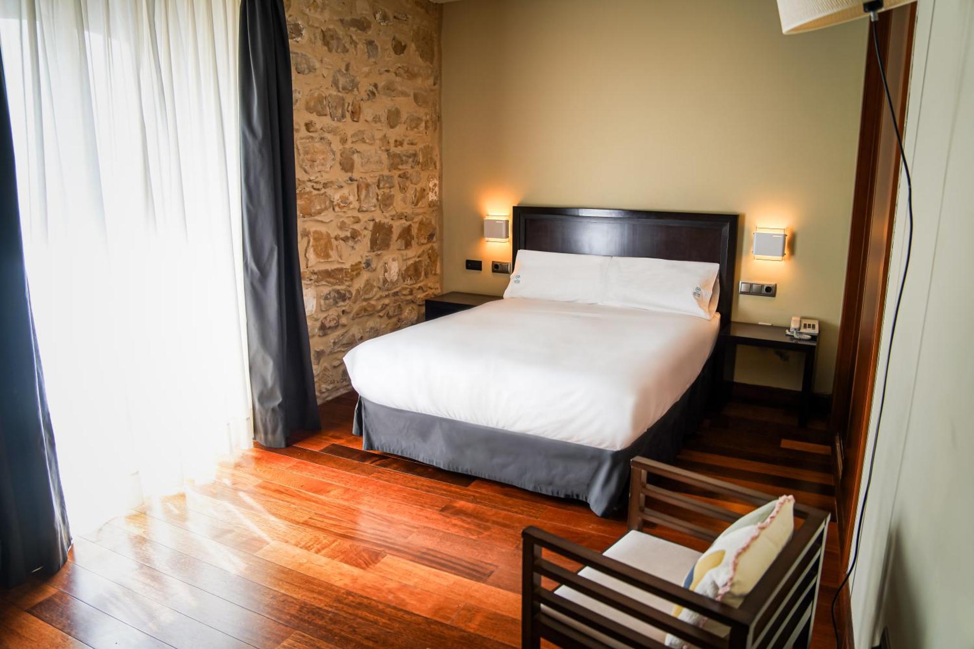 Hotel Baeza Monumental By Eme Hoteles Εξωτερικό φωτογραφία