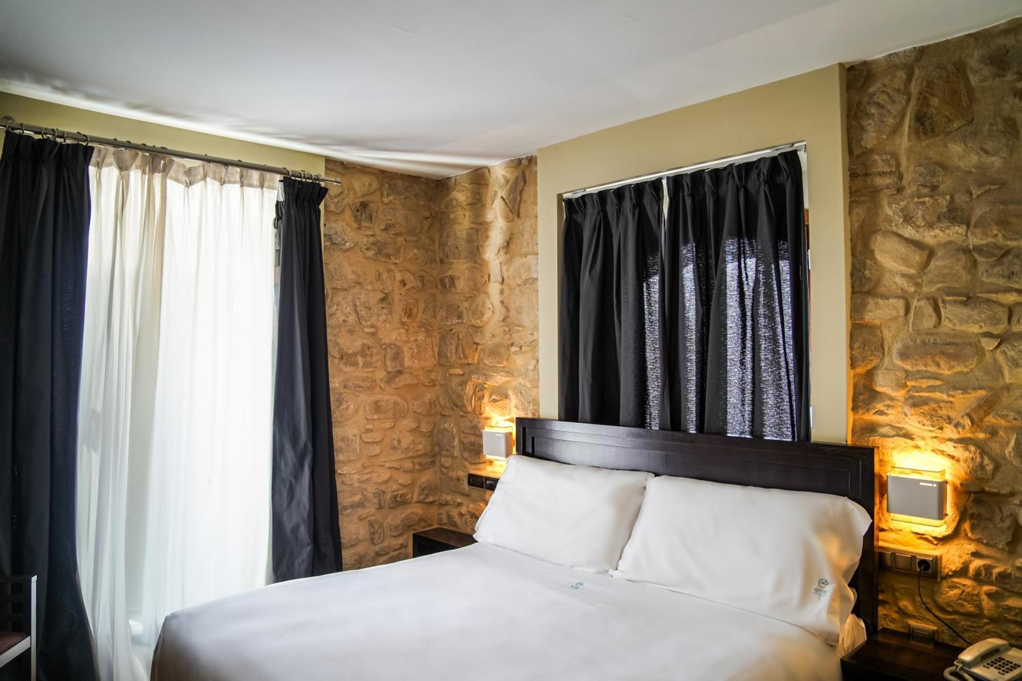 Hotel Baeza Monumental By Eme Hoteles Εξωτερικό φωτογραφία